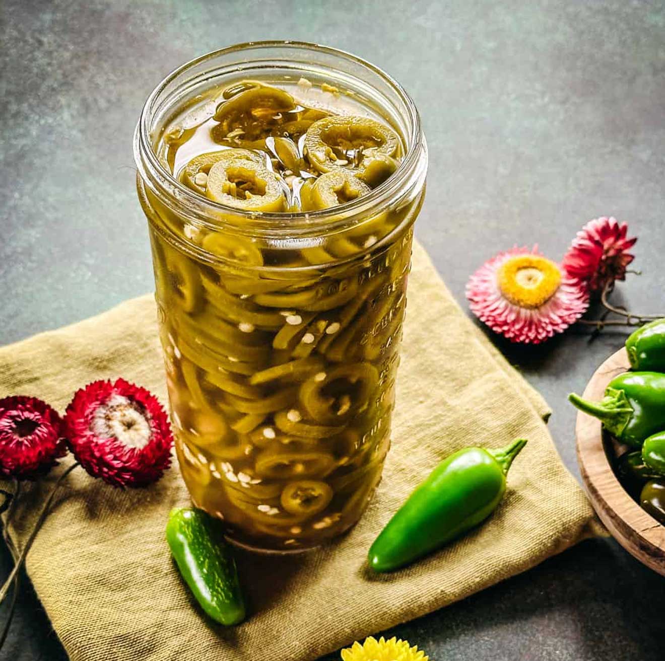 Pickled sliced jalapeÑos pepper